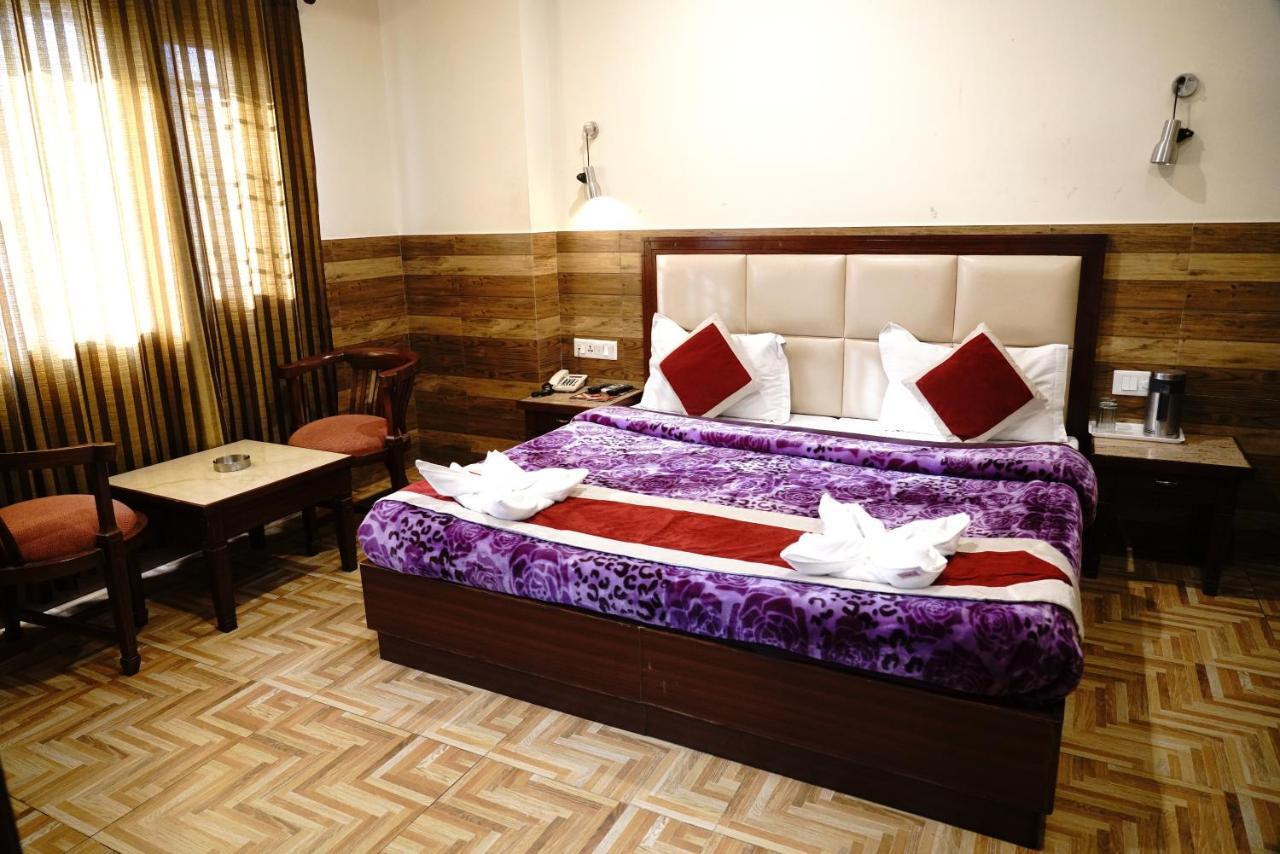 Hotel Vishnu Inn Dehradun Exterior foto